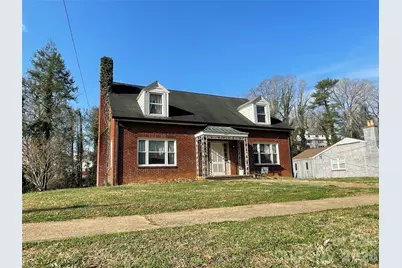 402 Norwood Street SW, Lenoir, NC 28645 - Photo 2