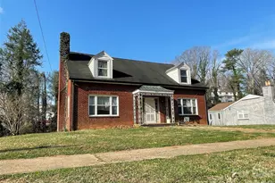 402 Norwood St SW, Lenoir, NC 28645 - Photo 2