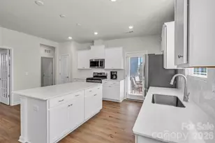 1745 Otter Perch Ln, Fort Mill, SC 29715 - Photo 12