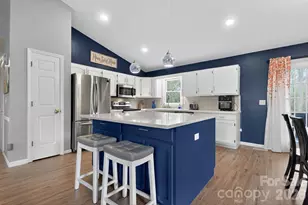 1163 Hidden Creek Cir, Hickory, NC 28602 - Photo 8