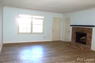 2141 Selwyn Ave, Charlotte, NC 28207 - Photo 4