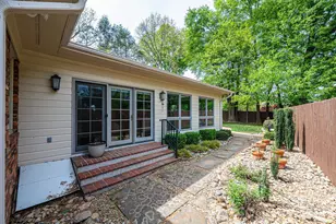 923 1st St NE, Hickory, NC 28601 - Photo 4