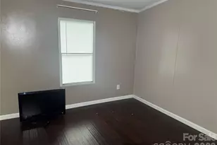 819 Milton Ave SW, Valdese, NC 28690 - Photo 10