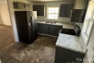 428 Folk St NW, Lenoir, NC 28645 - Photo 8