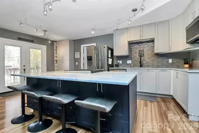 5815 Chapel Creek Court, Charlotte, NC 28226 - Photo 8