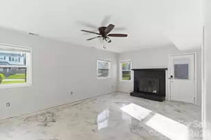 5810 Red Carriage Ln, Charlotte, NC 28212 - Photo 10