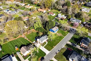 5810 Red Carriage Ln, Charlotte, NC 28212 - Photo 2