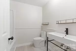 5810 Red Carriage Ln, Charlotte, NC 28212 - Photo 16