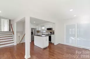 5810 Red Carriage Ln, Charlotte, NC 28212 - Photo 8