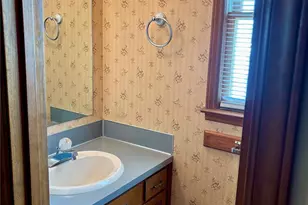 1113 Peachtree St, Lincolnton, NC 28092 - Photo 10