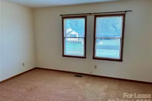 1113 Peachtree St, Lincolnton, NC 28092 - Photo 8