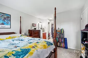 2512 Cranbrook Ln, Charlotte, NC 28207 - Photo 10