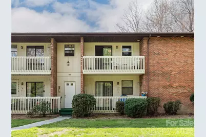 103 Oakwood Place #4, Hendersonville, NC 28792 - Photo 2