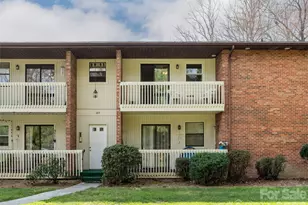 103 Oakwood Pl, Hendersonville, NC 28792 - Photo 2