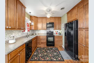 103 Oakwood Place #4, Hendersonville, NC 28792 - Photo 14