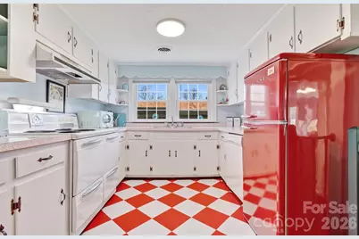 8 Concord Road, Asheville, NC 28803 - Photo 2