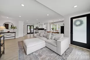 517 Inwood Dr, Charlotte, NC 28209 - Photo 2