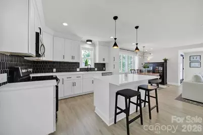 517 Inwood Drive, Charlotte, NC 28209 - Photo 8