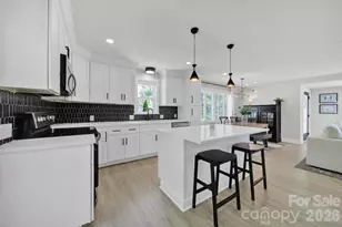 517 Inwood Dr, Charlotte, NC 28209 - Photo 8