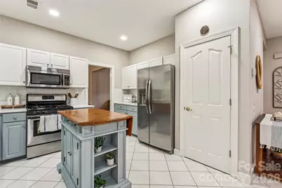 5719 Swanston Drive, Charlotte, NC 28269 - Photo 12