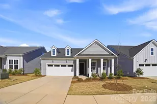 7104 Wayfarer Dr, Charlotte, NC 28269 - Photo 1
