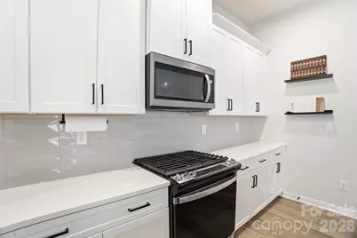 7104 Wayfarer Drive, Charlotte, NC 28269 - Photo 6