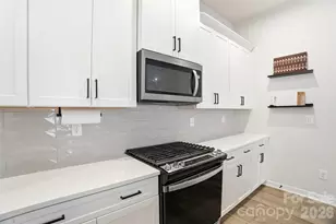 7104 Wayfarer Dr, Charlotte, NC 28269 - Photo 6