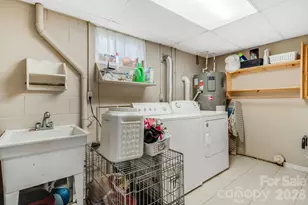 99 S Rowe Rd, Hendersonville, NC 28792 - Photo 30