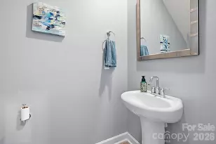 2010 Red Ash Dr, Charlotte, NC 28215 - Photo 30