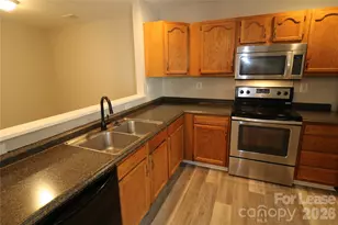 5878 Prescott Ct, Charlotte, NC 28269 - Photo 10