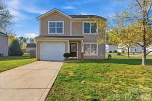 2047 Sonoma Valley Dr, Charlotte, NC 28214 - Photo 2