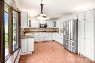 540 Chickadee Ln, Brevard, NC 28712 - Photo 14