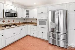 540 Chickadee Ln, Brevard, NC 28712 - Photo 16