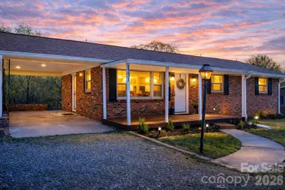 1231 2nd Street SE, Hickory, NC 28602 - Photo 1