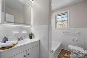 1231 2nd St SE, Hickory, NC 28602 - Photo 12