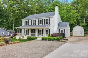 917 Winter Wood Dr, Matthews, NC 28105 - Photo 2