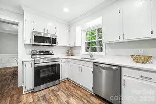 917 Winter Wood Dr, Matthews, NC 28105 - Photo 12