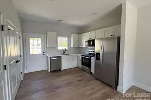 1214 A Pearl St, Statesville, NC 28677 - Photo 4