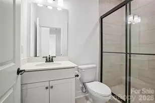 13907 Penbury Ln, Charlotte, NC 28278 - Photo 12