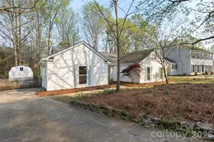 7308 Walterboro Rd, Charlotte, NC 28227 - Photo 4