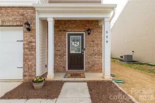 559 King Clover Ln, Clover, SC 29710 - Photo 2