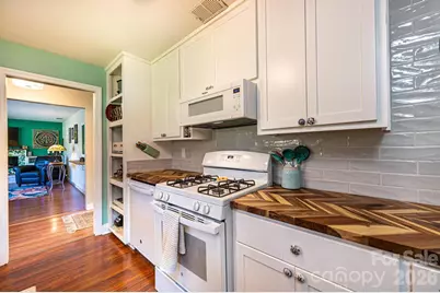 145 21st Avenue NW, Hickory, NC 28601 - Photo 10