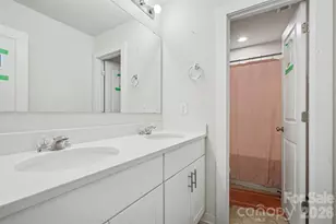 4828 Acorn Forest Ln, Charlotte, NC 28269 - Photo 20