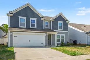 4828 Acorn Forest Ln, Charlotte, NC 28269 - Photo 2