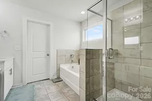 4828 Acorn Forest Ln, Charlotte, NC 28269 - Photo 16