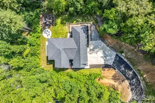 5717 Turnpike Rd, Etowah, NC 28742 - Photo 36