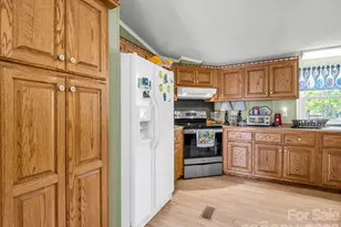 208 Oak Dr, Shelby, NC 28150 - Photo 18