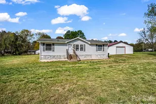 208 Oak Dr, Shelby, NC 28150 - Photo 1