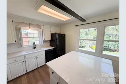 6621 Starcrest Drive, Charlotte, NC 28210 - Photo 10