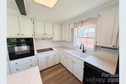 6621 Starcrest Drive, Charlotte, NC 28210 - Photo 6